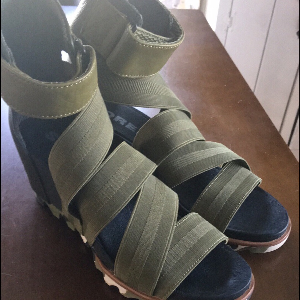 Sorel wedge sandles worn once